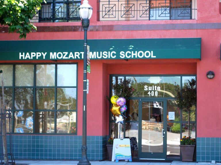 Happy Mozart Music School